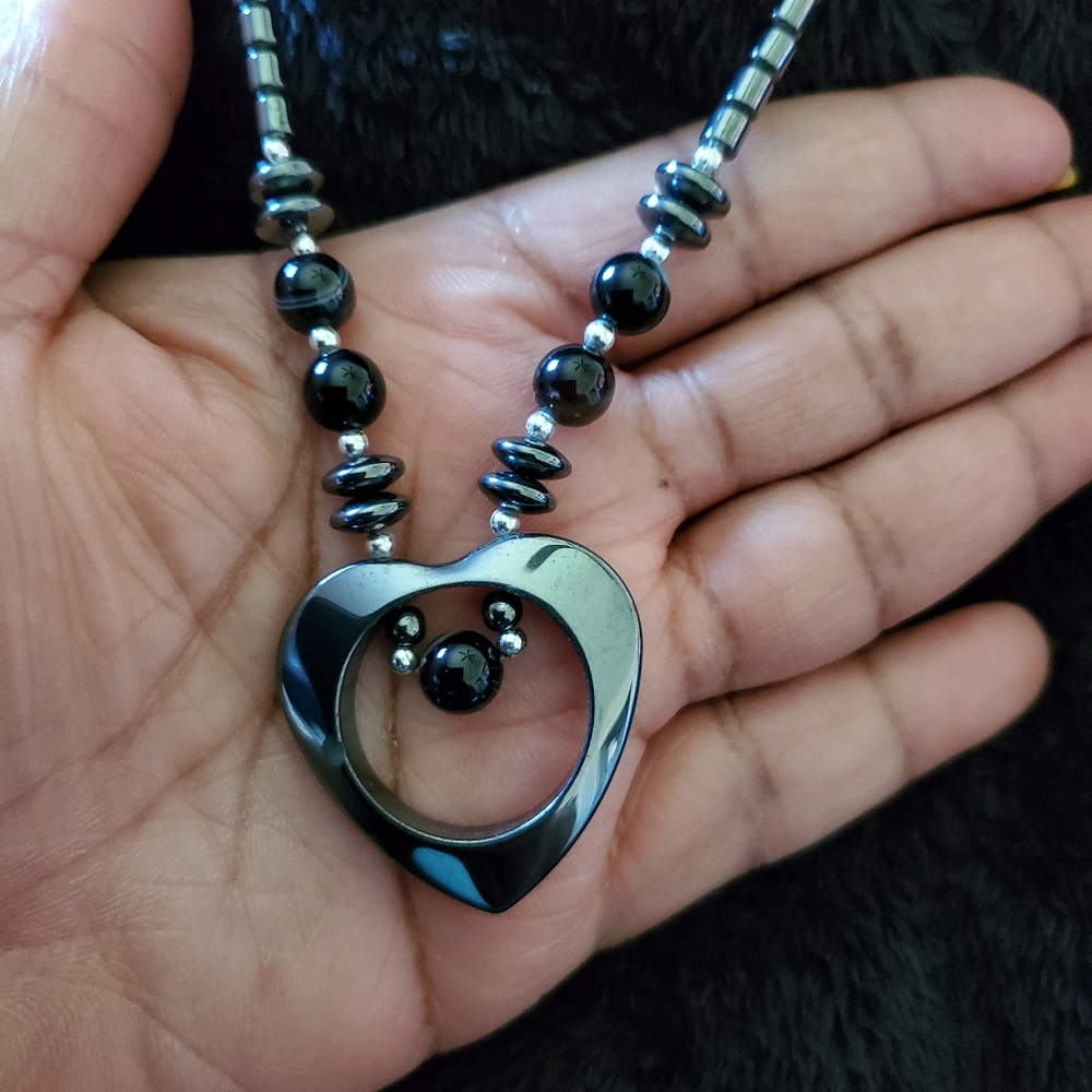 Neclace - Picture 3 of 3